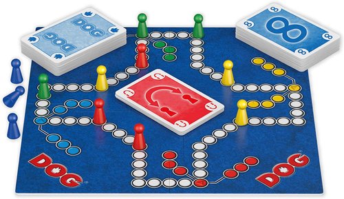 buntes Brettspiel mit Karten und Spielfiguren